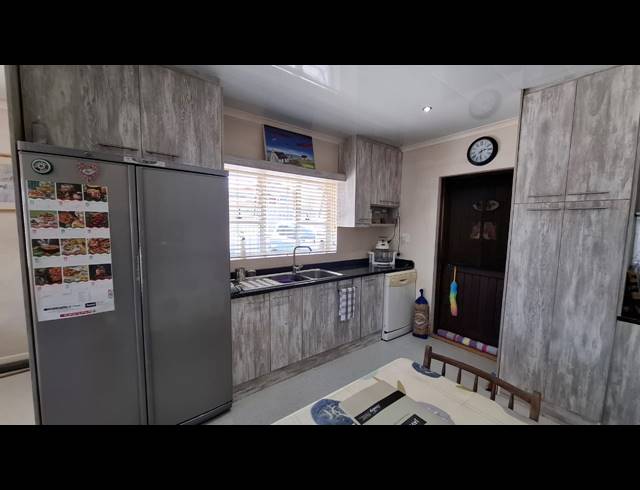 3 BEDROOM HOUSE FOR SALE IN STRANDFONTEIN